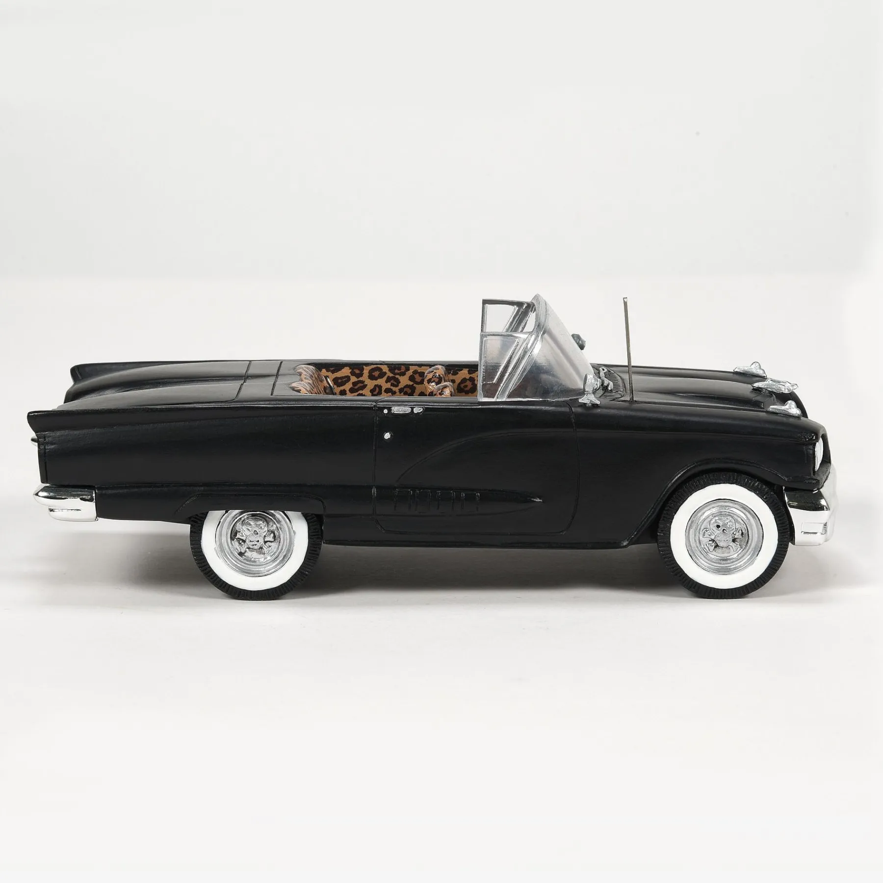 Department 56 Hot Properties Village|Elvira's Macabre Mobile